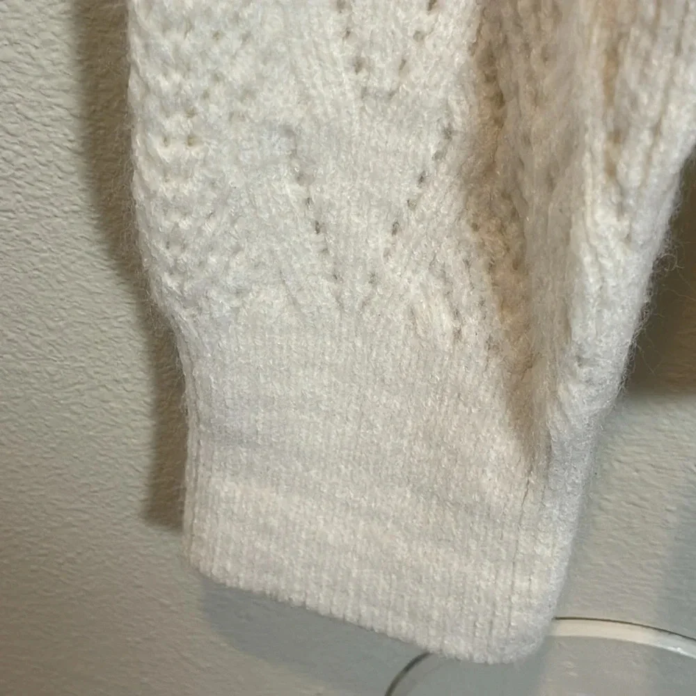 Industry Pearl Long Sleeve Ruffle Pointelle V-Neck Cable Pullover Sweater size M